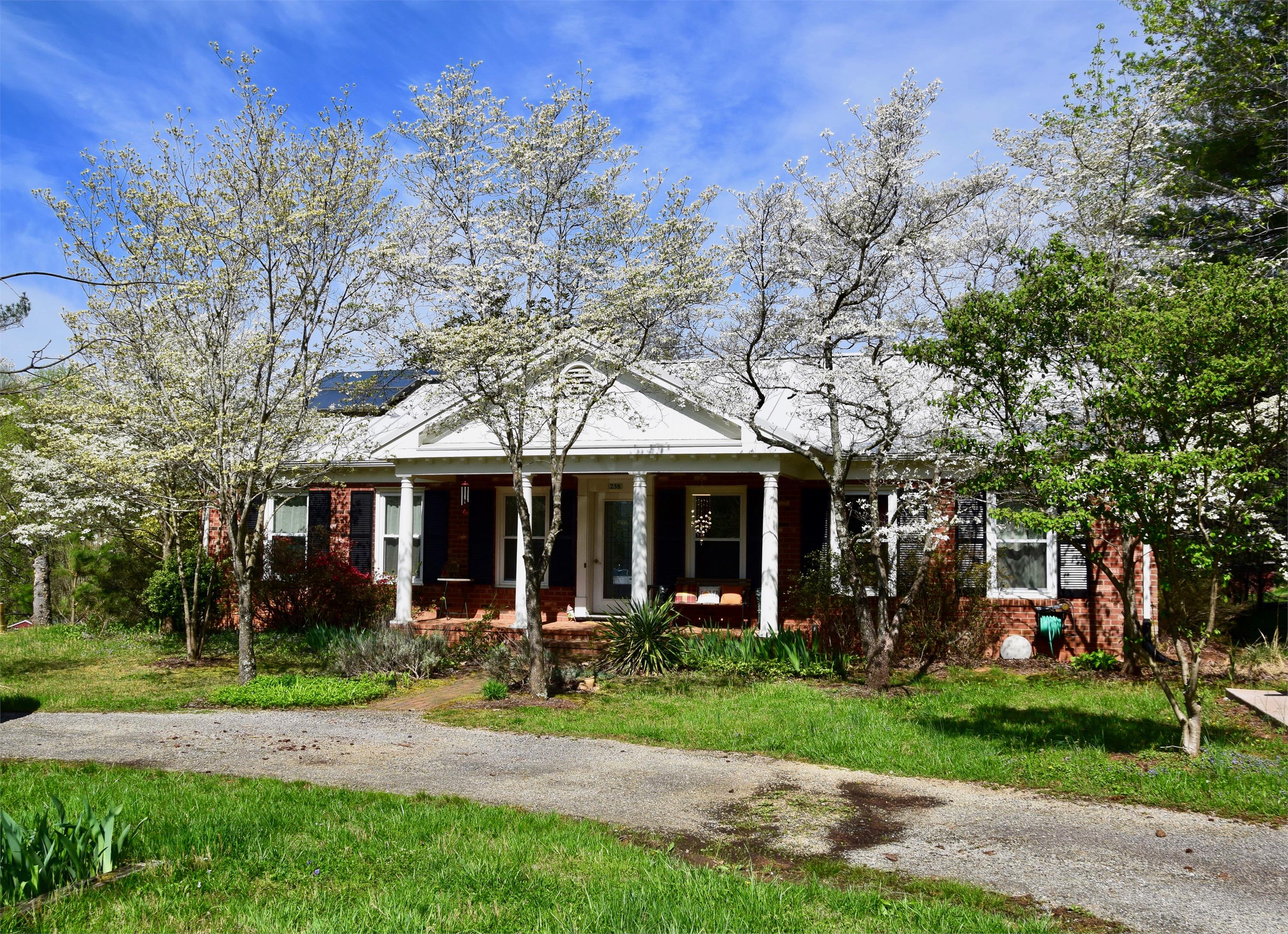 238 Waugh's Ferry Road - 1